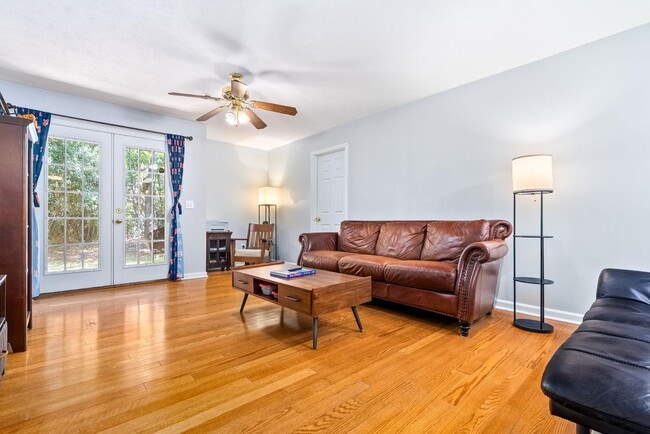 Photo - 324 N Ross St