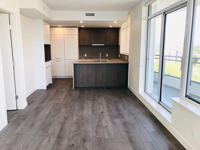 Photo - 13318-13104 104 Ave Unité 120*