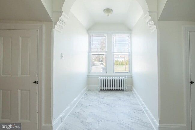 Photo - 401 W Washington St