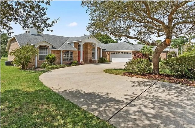 Building Photo - Beautiful Spacious 3 bed 3 bath Home in De...