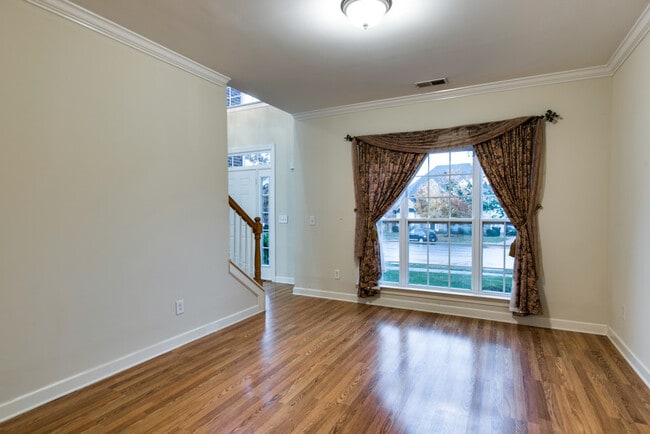Photo - **ESTABLISHED NEIGHBORHOOD, AMAZING LOCATION**