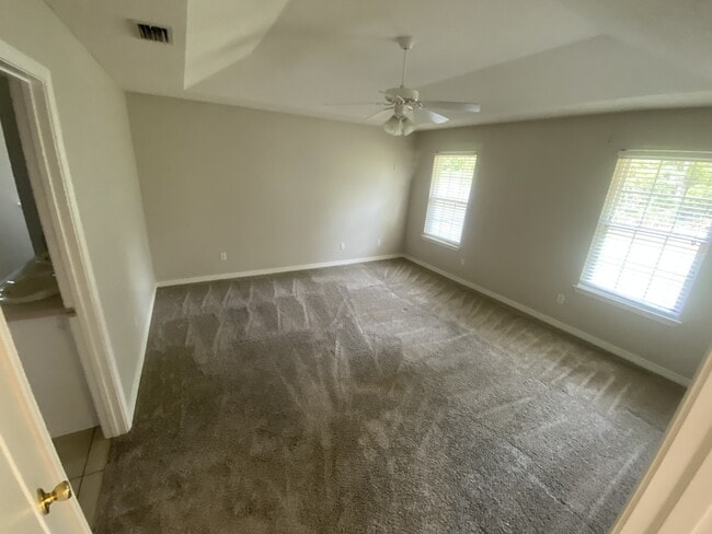 Photo - 6568 Fern St