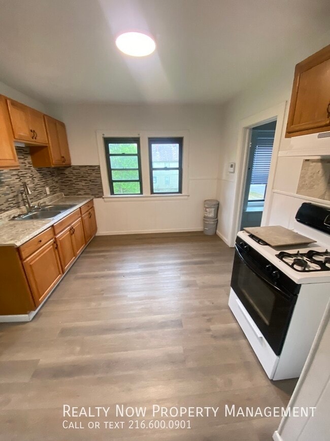 Photo - 9612 Lamontier Ave Unidad 2