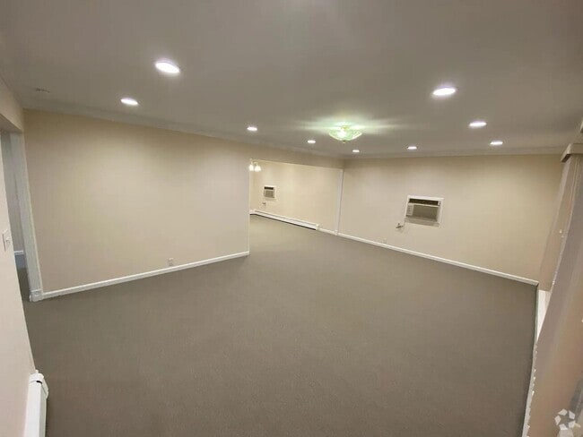 Building Photo - 60 Stoner Ave Rental