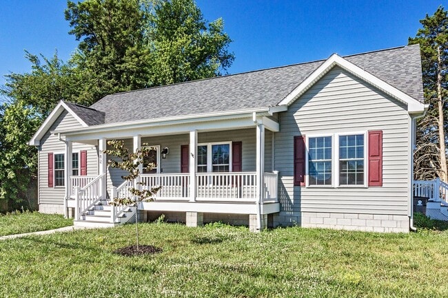 Building Photo - Townsend - 3 bedroom, 2 bath Cape Code