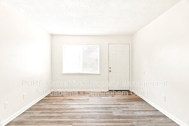 Photo - 8017 1st Ave S
