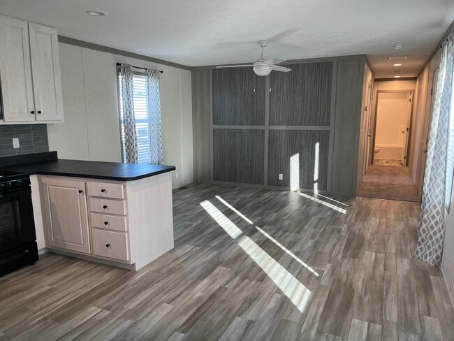 Photo - 109 Desander Dr