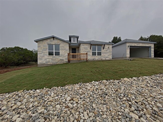 Building Photo - 20915 Oak Dale Dr