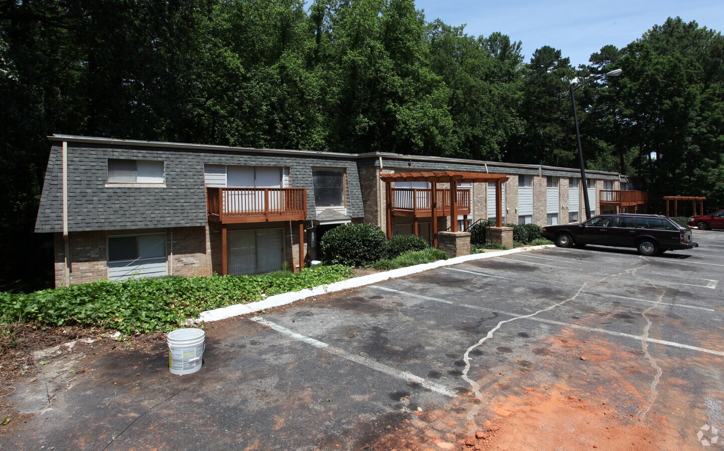 Kensington Manor - Kensington Manor