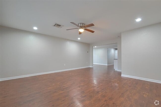 Building Photo - 1143 Majestic St Rental