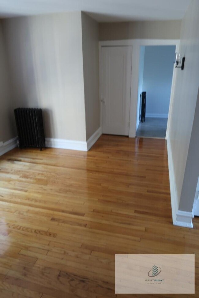 Photo - 6364-82 N Hermitage Unidad 6372-2