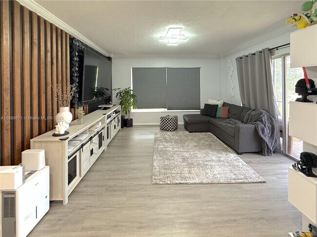 Photo - 4160 Inverrary Dr Unit 212