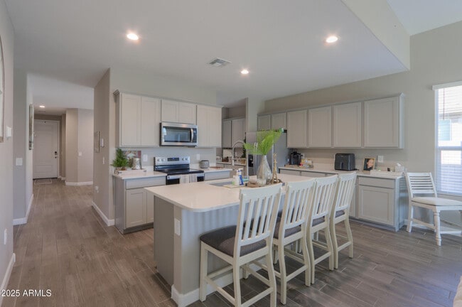 Building Photo - 44583 W Palo Olmo Rd