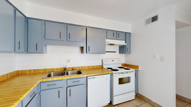 kitchen - 7501 Pennsylvania Ln NE Apartments Unit C