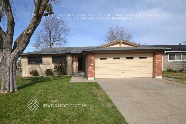 Building Photo - 10601 Viani Way