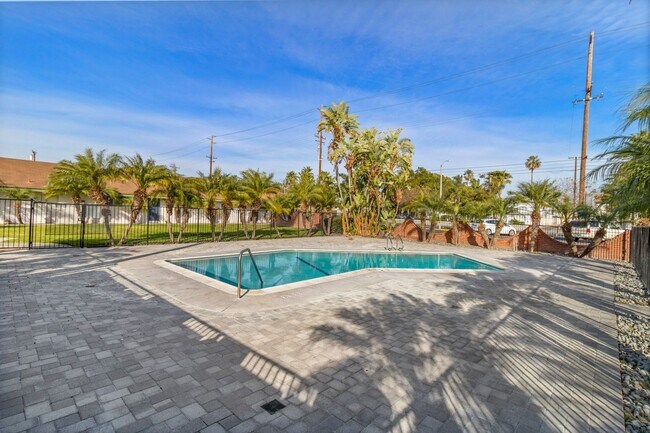 Photo - French Quarter Apartments