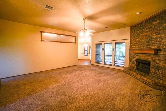 Photo - 3 bed/2 bathroom near State Highway 9