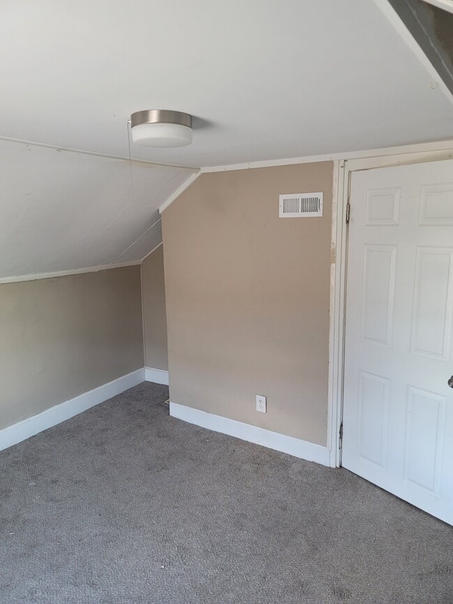232 Elm St Unit 4