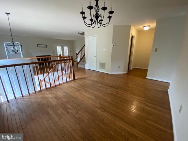 Photo - 7429 Salford Ct