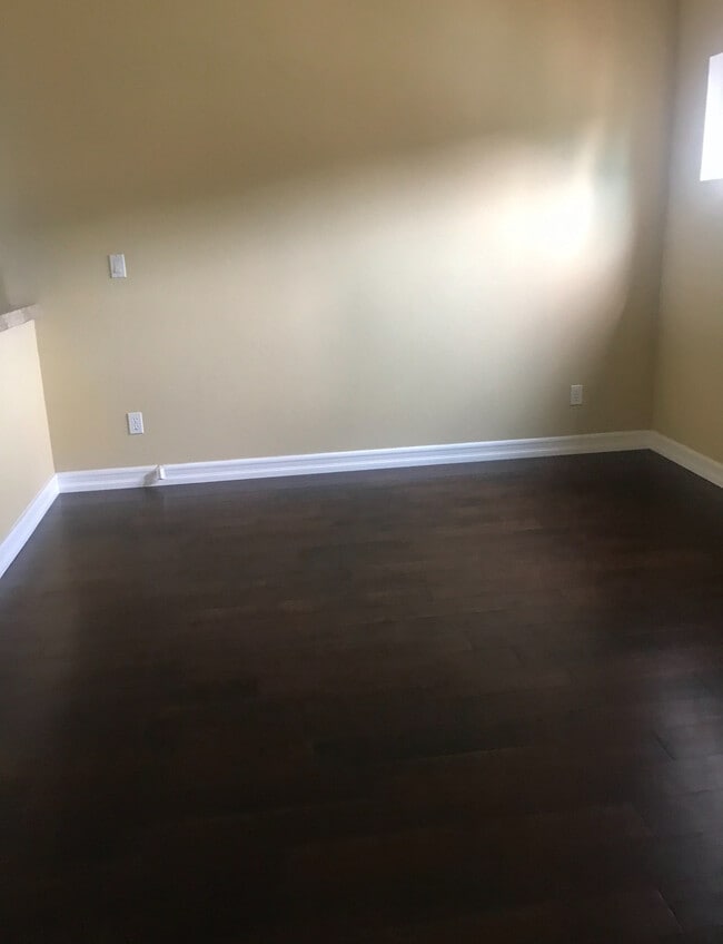 gorgeous hardwood floors upstairs - 703 Via Presa