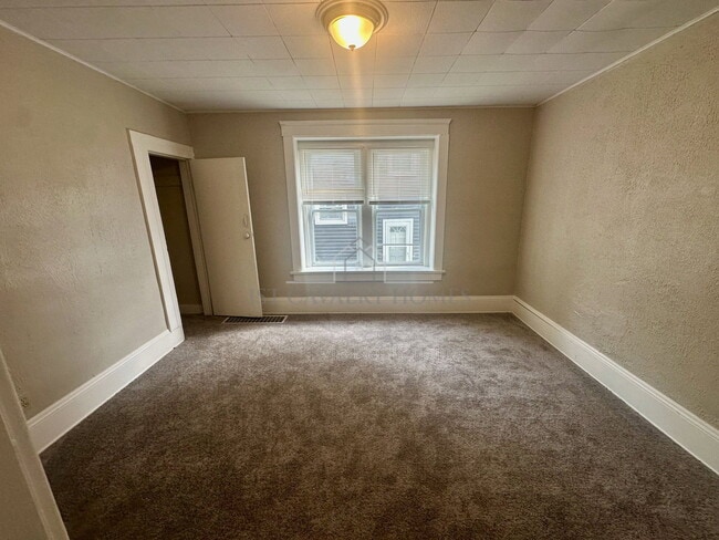Photo - 555 Lumiere St
