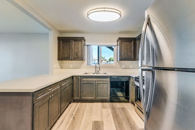 Building Photo - Woodlawn Gardens Apartments