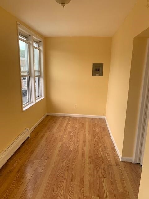 Photo - 122 W 15th St Unidad 2