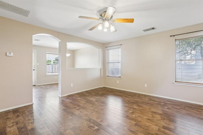 Photo - 1132 Pine Portage Loop