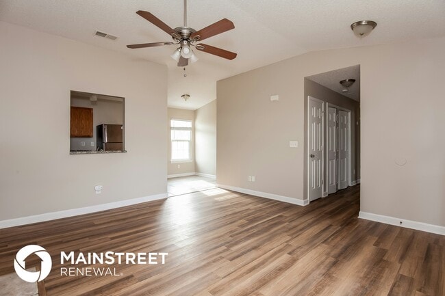 Photo - 235 Kingville Dr