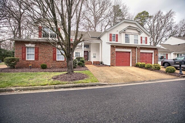 Photo - 308 Charleston Way