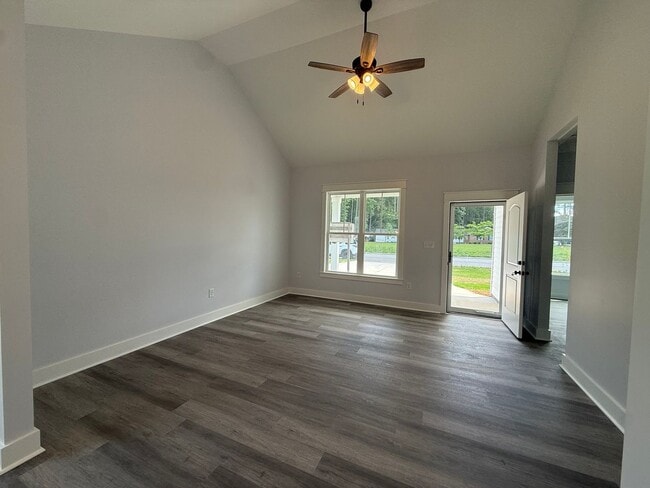 Photo - 4505 Pintail Pl SW