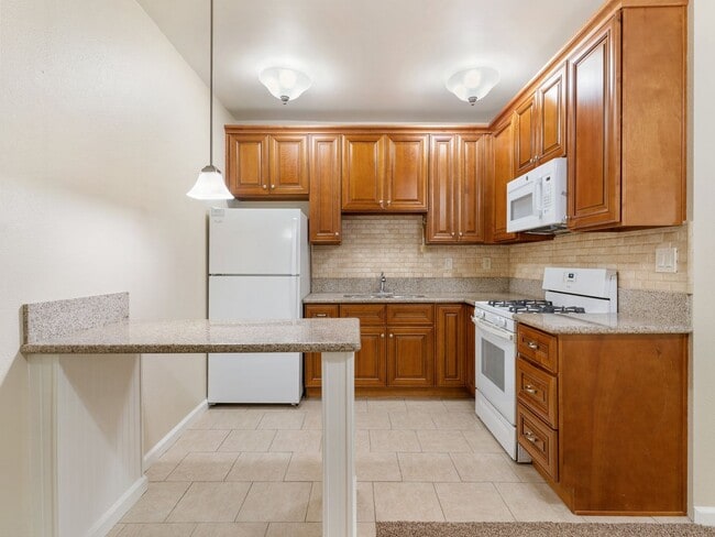 Photo - 1324 N Peterson Ave Unidad 06