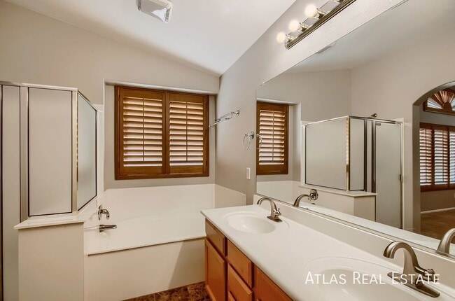 Photo - 1305 W Busa Dr