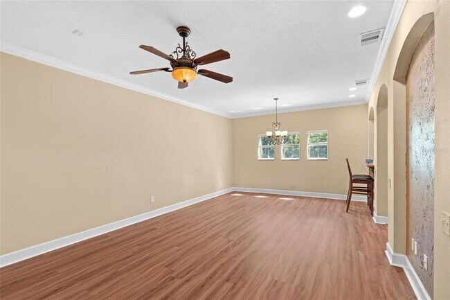 Photo - 618 105th Ln N