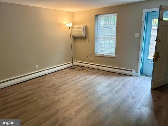 Photo - 207 Walnut Hill Rd Unidad B14