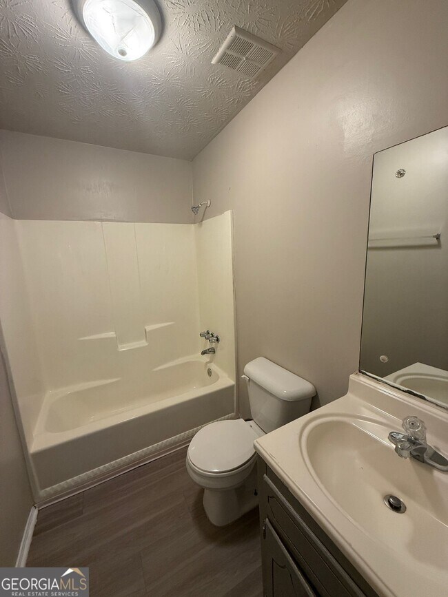 Photo - 255 Rustwood Dr