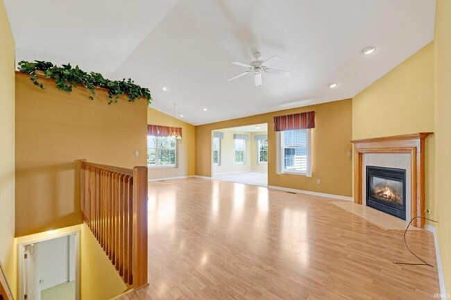 Building Photo - 8928 Goshawk Ln Rental