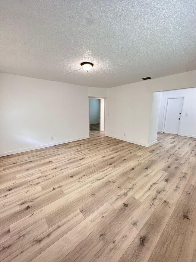 Photo - LC 18:624-626 SW 7th Ave Unidad 626