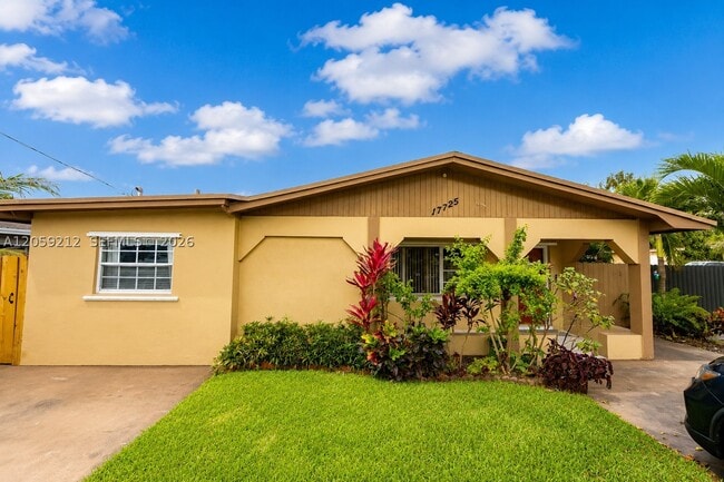 Building Photo - 17725 NW 19th Ave Unit A