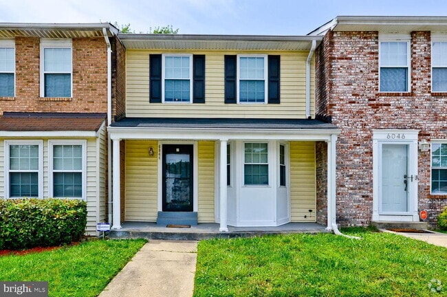 Building Photo - "Spacious 3-Bed Townhouse with Granite Fin...