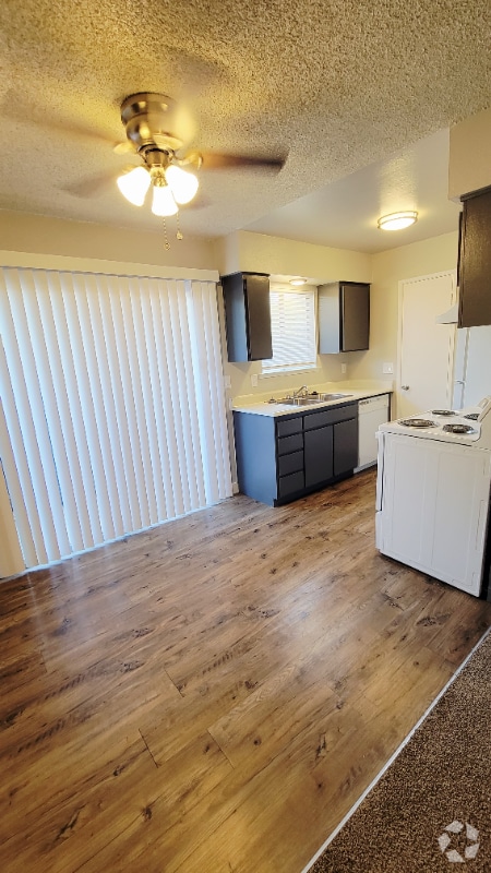 Building Photo - 4264 N Bengston Ave Rental