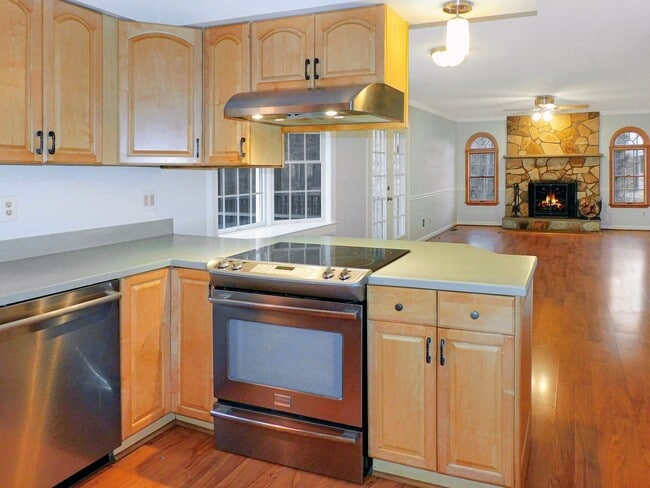 Photo - 1332 Redwood Cir