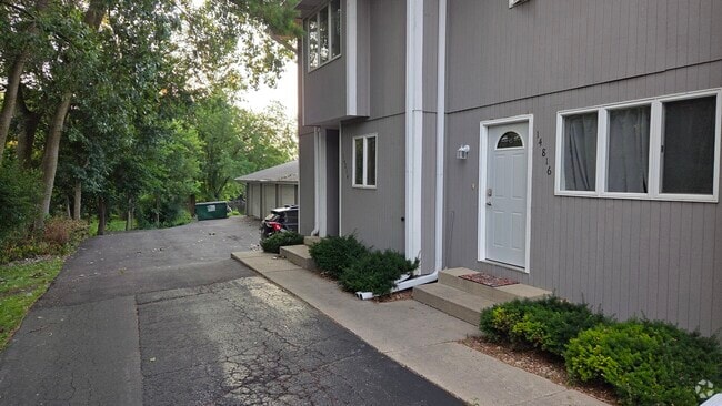 Building Photo - 14816 S Penn Rd Rental