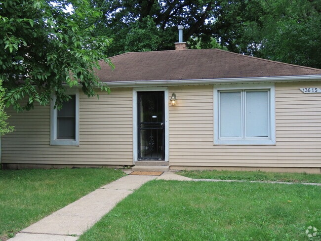 Building Photo - 13615 Central Park Ave Rental