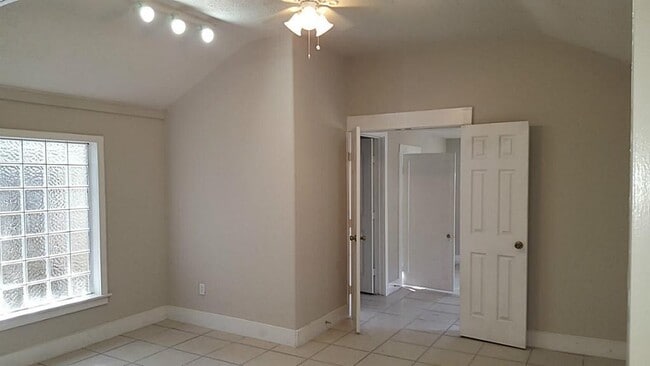 Photo - 2021 W Main St Unit A