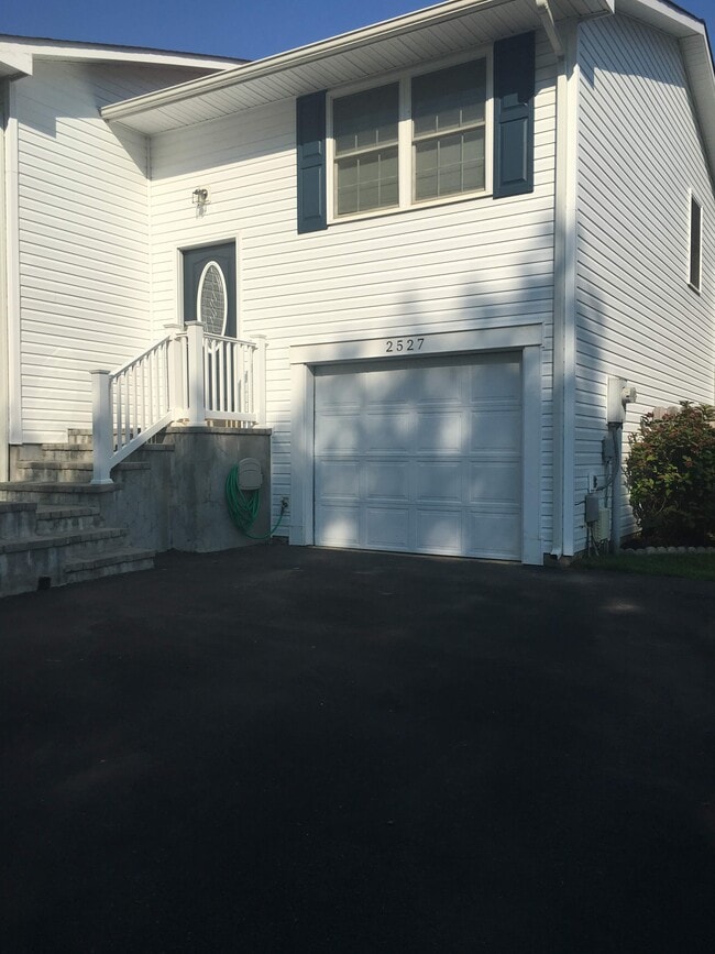 Photo - 2527 Vivaldi Ln