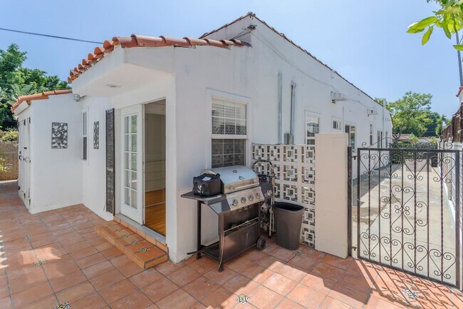 Photo - 1020 Havenhurst Dr Unidad 1020