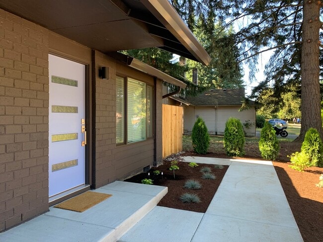 Photo - 1004-1006 NE 143rd Ave Unit 1006