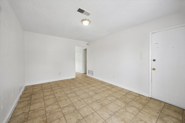 Photo - 12639 Chiswick Rd