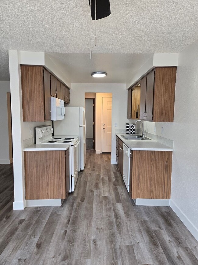Photo - #257 ROSE PARK APTS